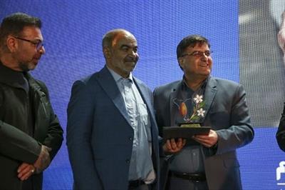 حضور محقق بادام پژوهشكده میوه‌های معتدله و سردسیری در جشنواره بادام در چهار محال بختیاری